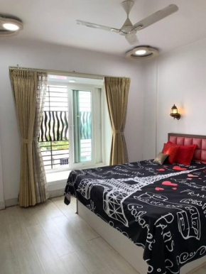 Luxury 3BHK Aprtmnt City View Balcony HSpeed Wifi Free Parking